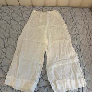 Zara White Linen Cropped Pants - Size S/M